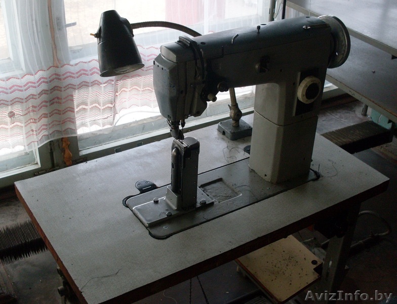 Швейная машина ПОДОЛЬСК с двигателем и столом. 2 шт. - Изображение #1, Объявление #887238