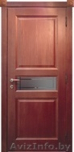 Двери мекомнатные из массива древесины.